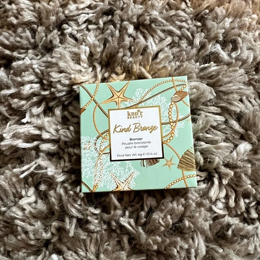 NWT Knd’r Beauty Kind Bronzer